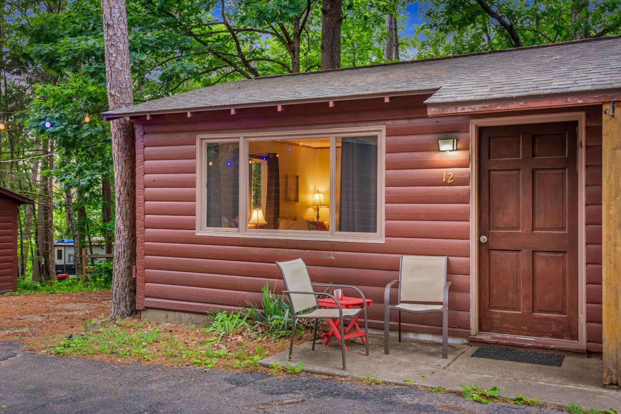 Tall Pines Inn Eureka Springs Exterior photo